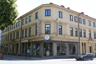 Karlagatan 6