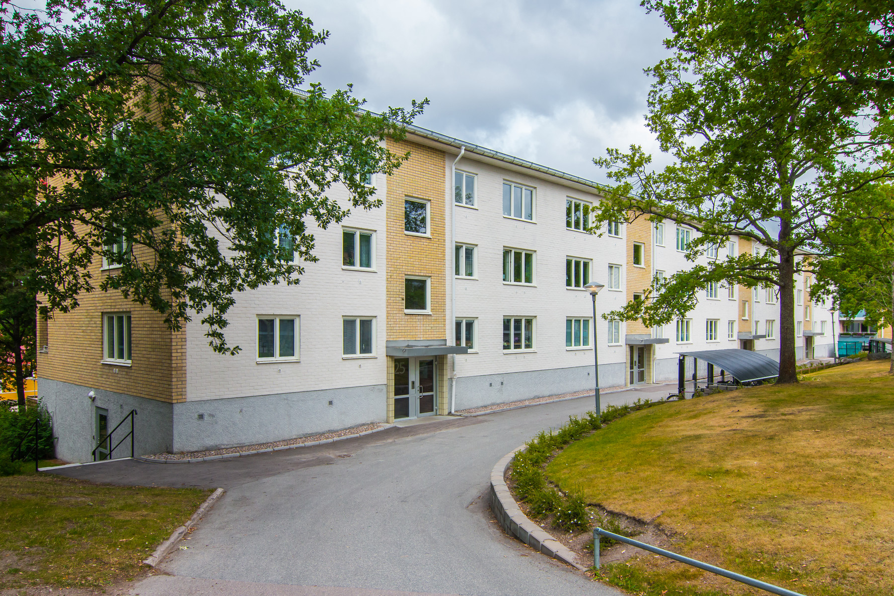 Regementsgatan 25, Västerås