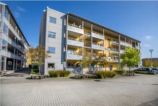 Mor Charlottas väg 20