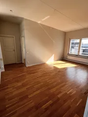 Läktarplatsen 1