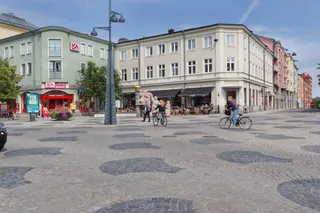 Bredgatan 24