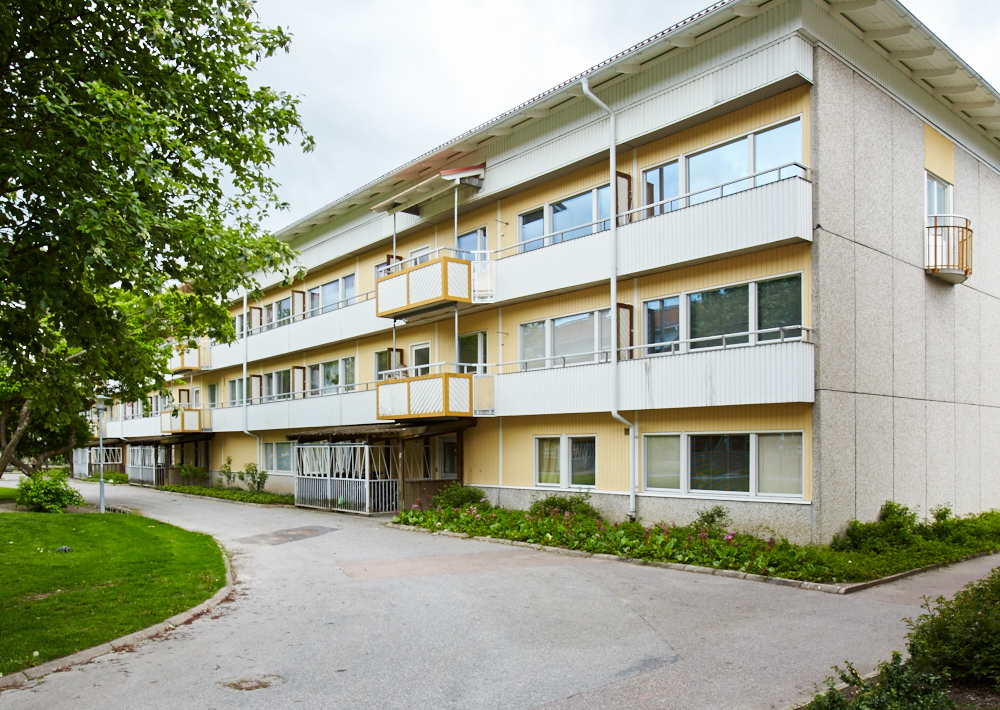 Lövsångargatan 60, Västerås