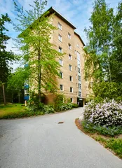 Karlfeldtsplatsen 9