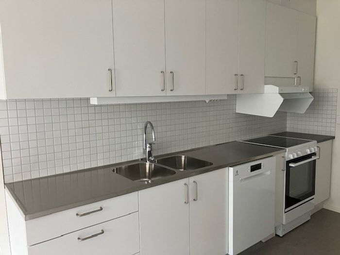 Lövsångargatan 66, Västerås