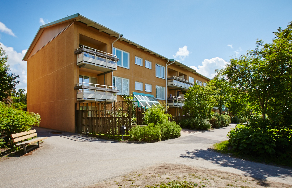 Backstugugatan 12, Västerås