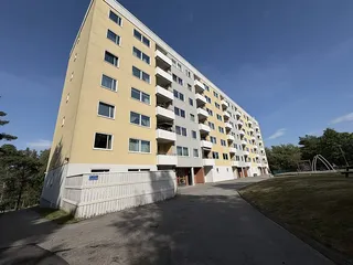 Törnrosavägen 16
