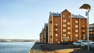 Nya Hamngatan 19