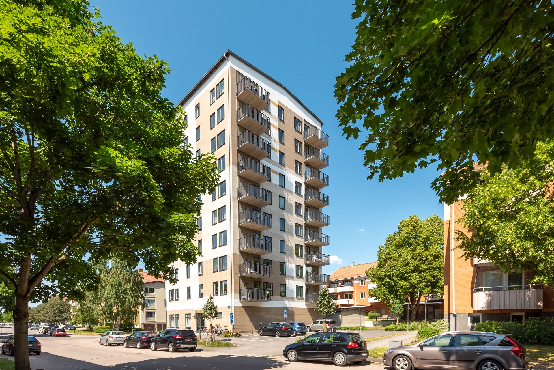 Gulsporregatan 2D, Västerås