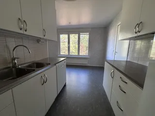 Allmogeplatsen 6