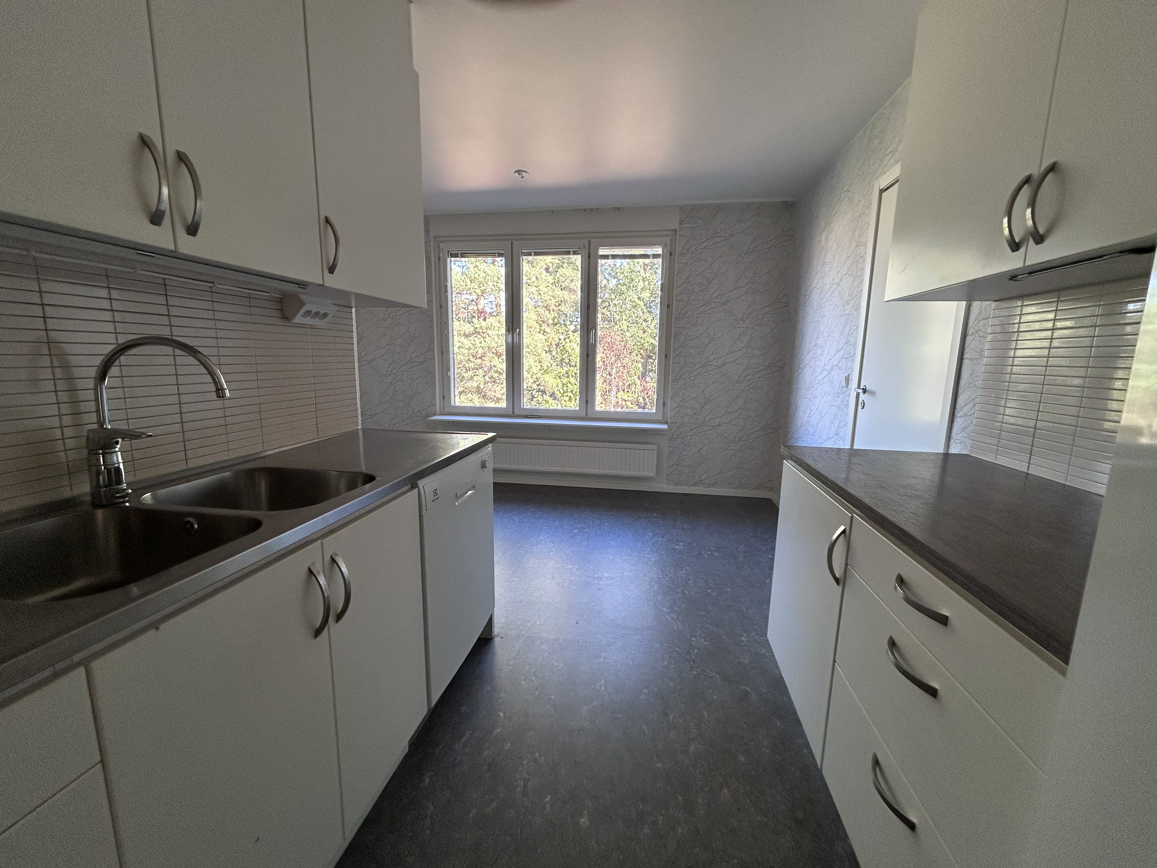 Allmogeplatsen 6, Västerås