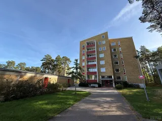 Adelgatan 12